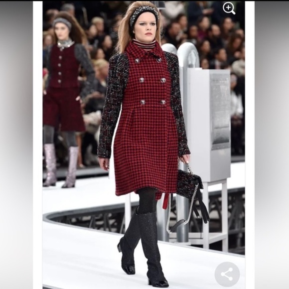 CHANEL Fall 2017 Runway Black Sparkle High Boots Size 37 - Picture 10 of 12